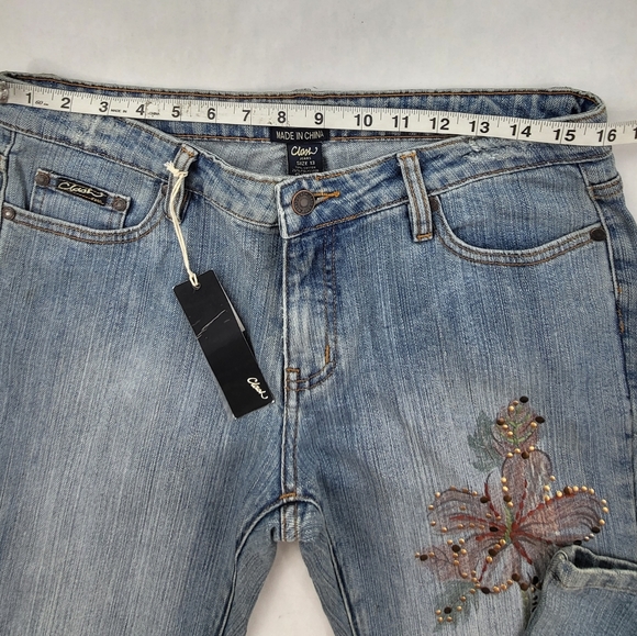 Clark Jeans Size 23 NWT Embellished Flowers Pattern Boot cut **Flaw** - Picture 3 of 11